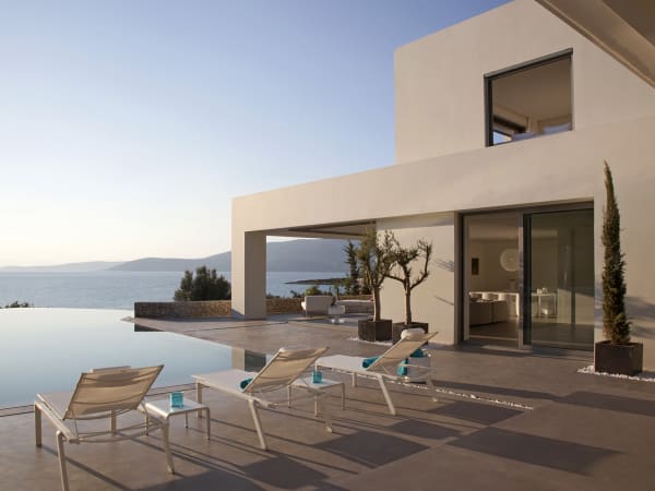 Roellia's contemporary lines, infinity pool and views out to sea.